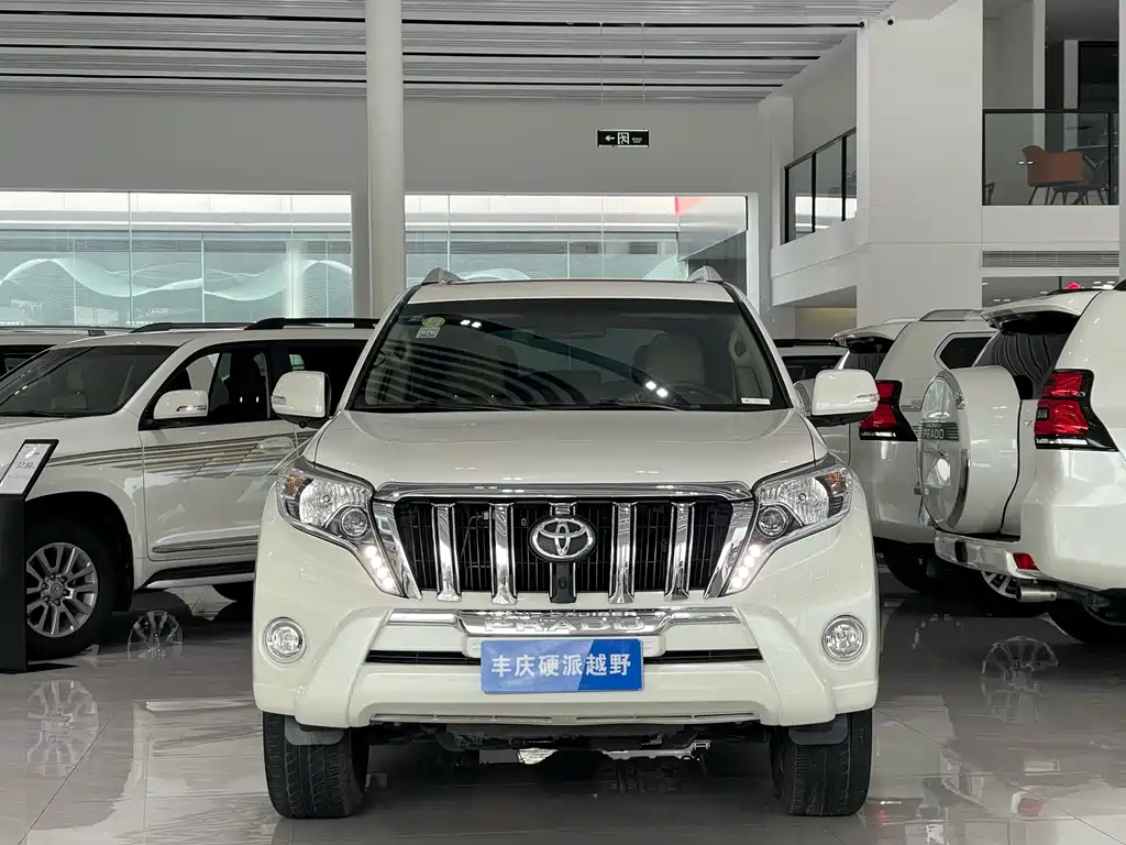 Toyota Prado 2016 — фото 2