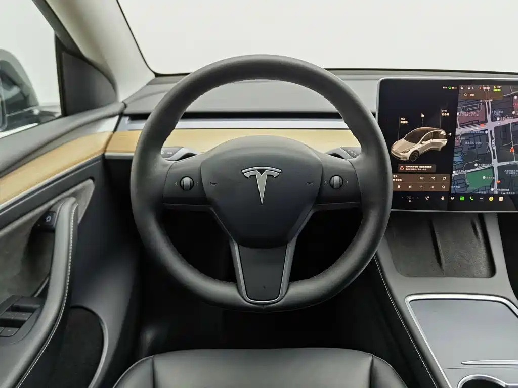 Tesla Model Y 2022 — фото 11
