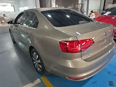 Volkswagen Sagitar 2018
