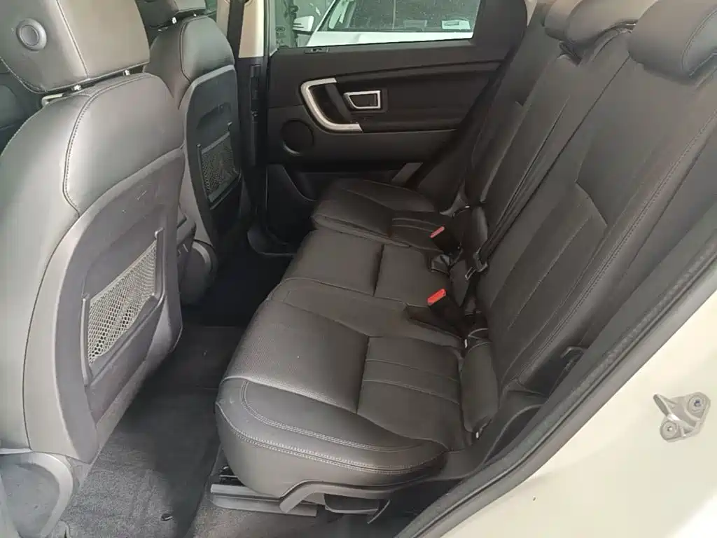 Land Rover Discovery Sport 2017 — фото 17