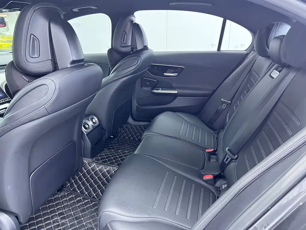 Mercedes-Benz C-Class 2022 — фото 13