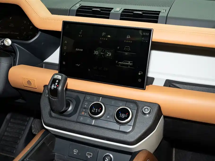 Land Rover Defender 2023 — фото 14