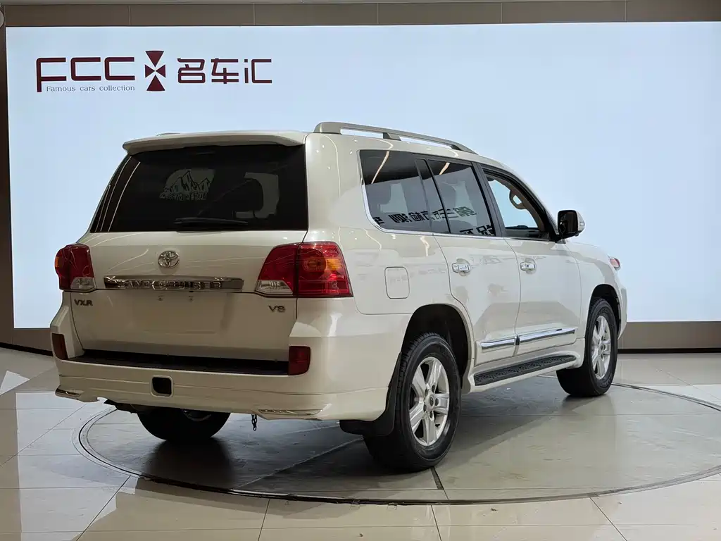 Toyota Land Cruiser 2015 — фото 5