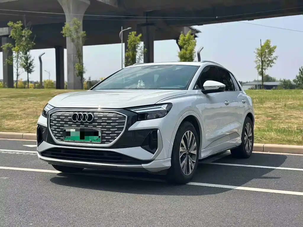 Audi Q4 e-tron 2025