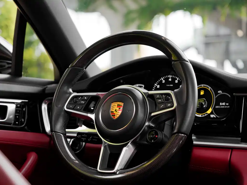 Porsche Panamera 2019 — фото 8