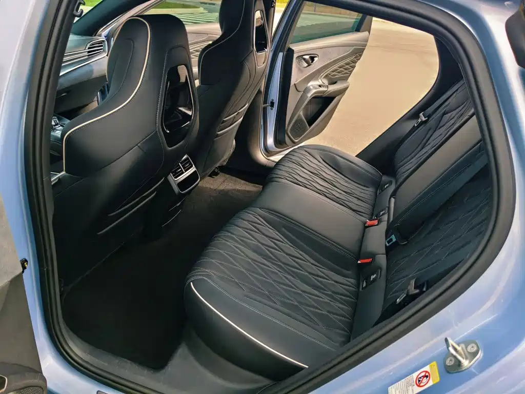 BYD Seal 2024 — фото 11