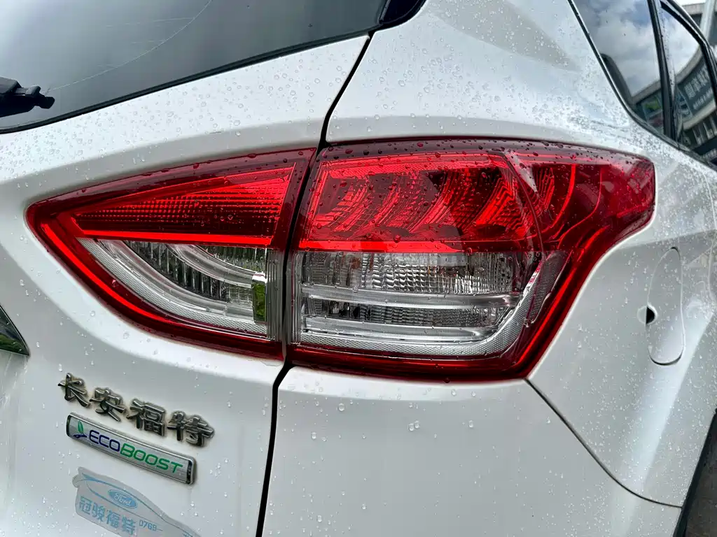 Ford Kuga 2014 — фото 16