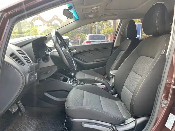 Kia K3 2016