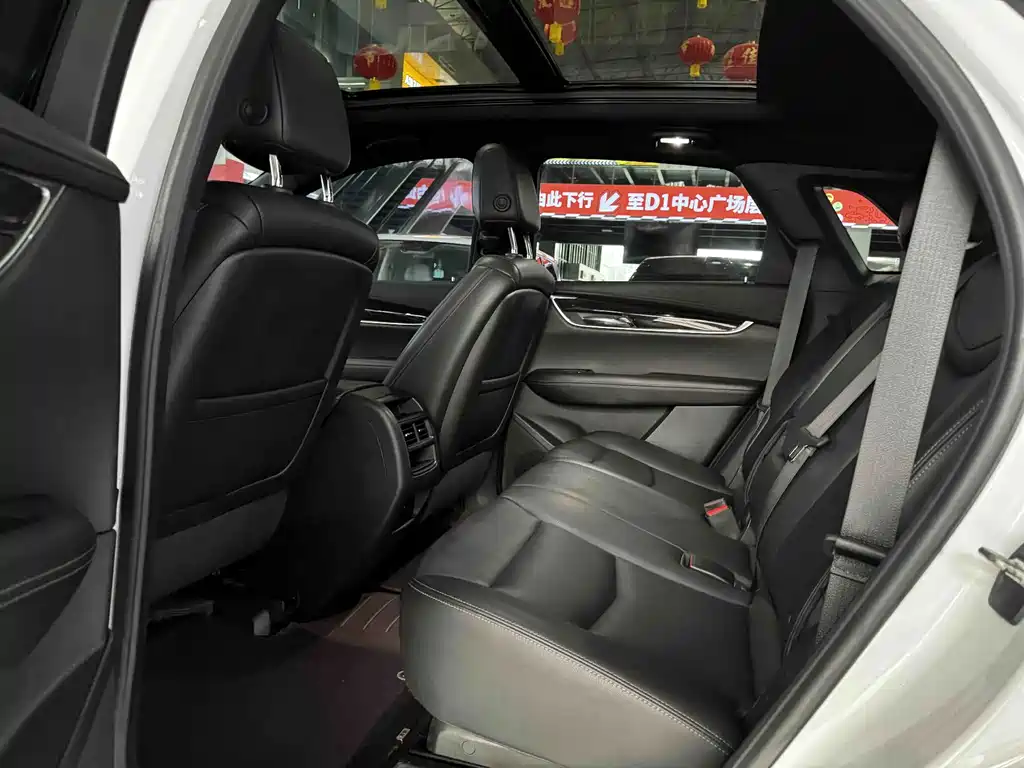 Cadillac XT5 2022 — фото 15