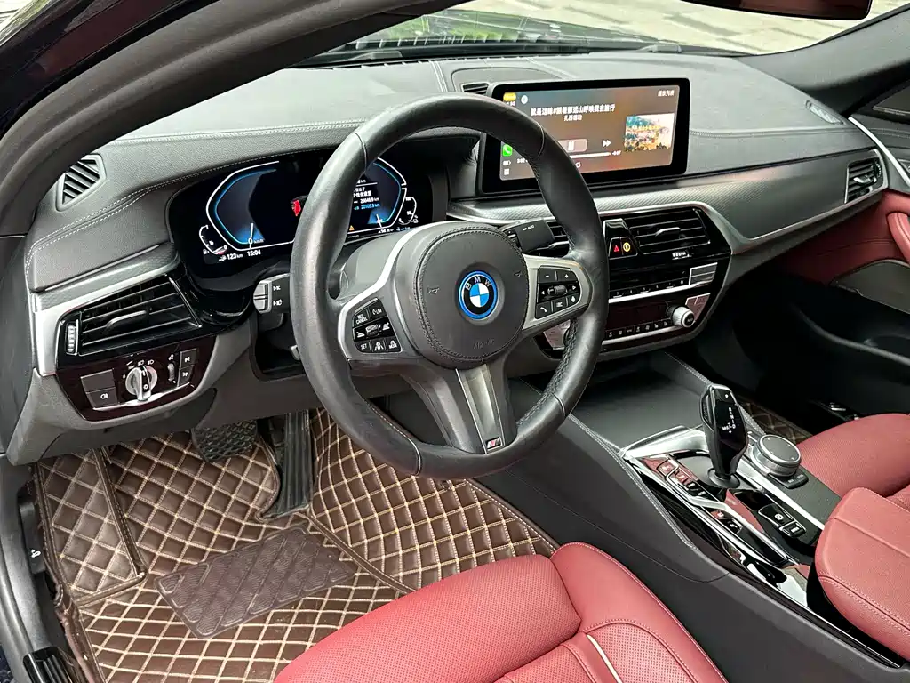 BMW 5 Series New Energy 2021 — фото 9