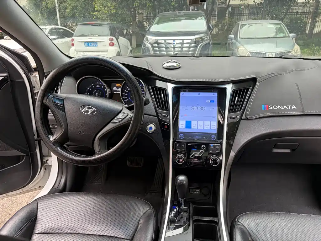 Hyundai Sonata 2014 — фото 24