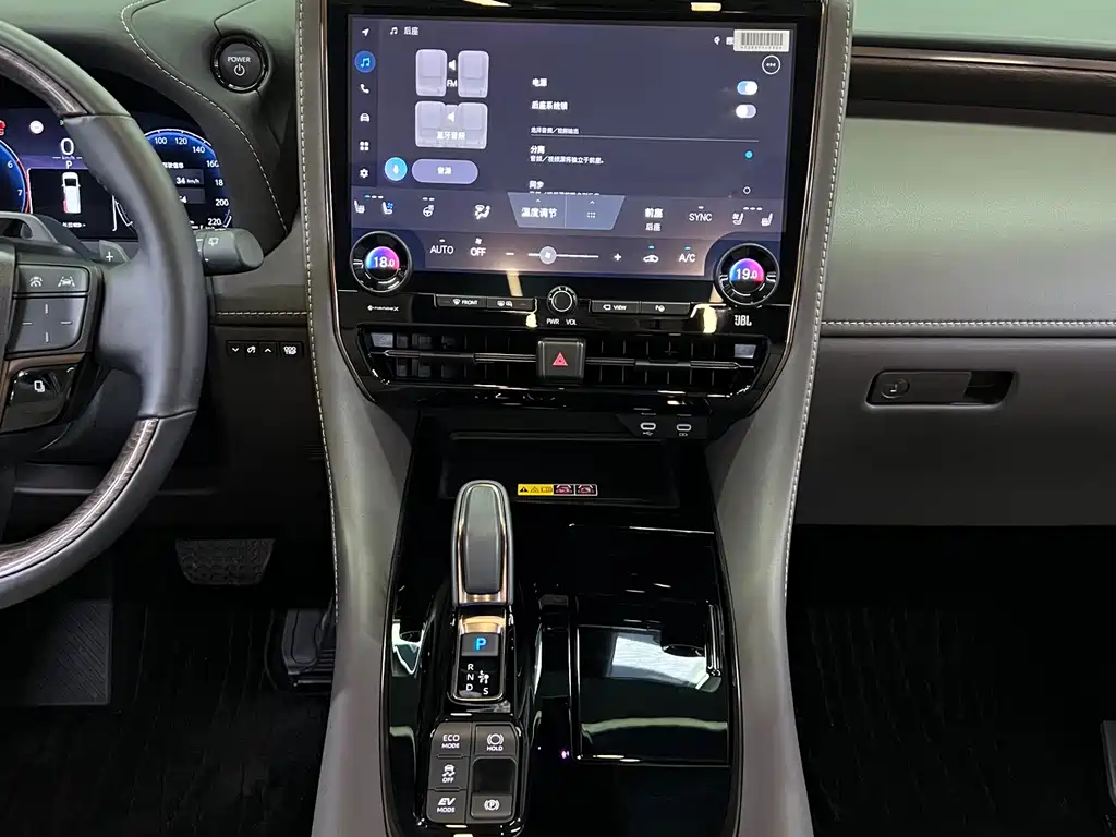 Toyota Alphard 2025 — фото 18
