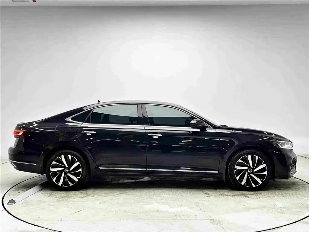 Volkswagen Passat 2021 — фото 4
