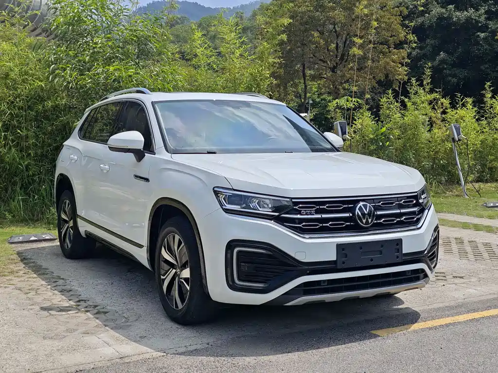 Volkswagen GTE PHEV 2023 — фото 3