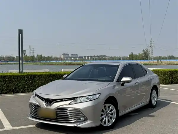 Toyota Camry 2019