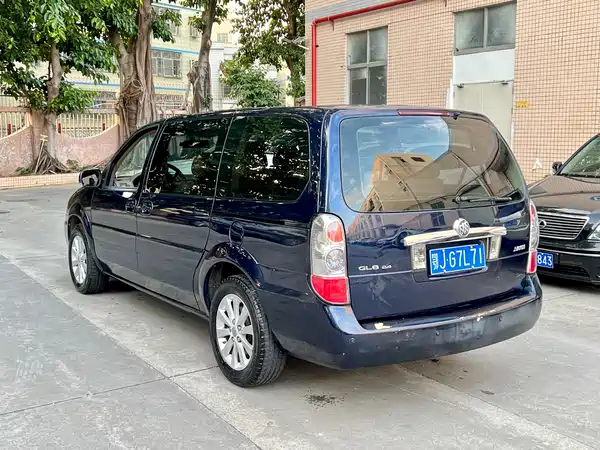 Buick GL8 2011