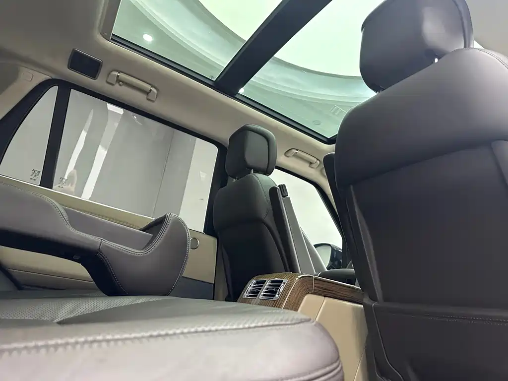 Land Rover Range Rover 2018 — фото 14