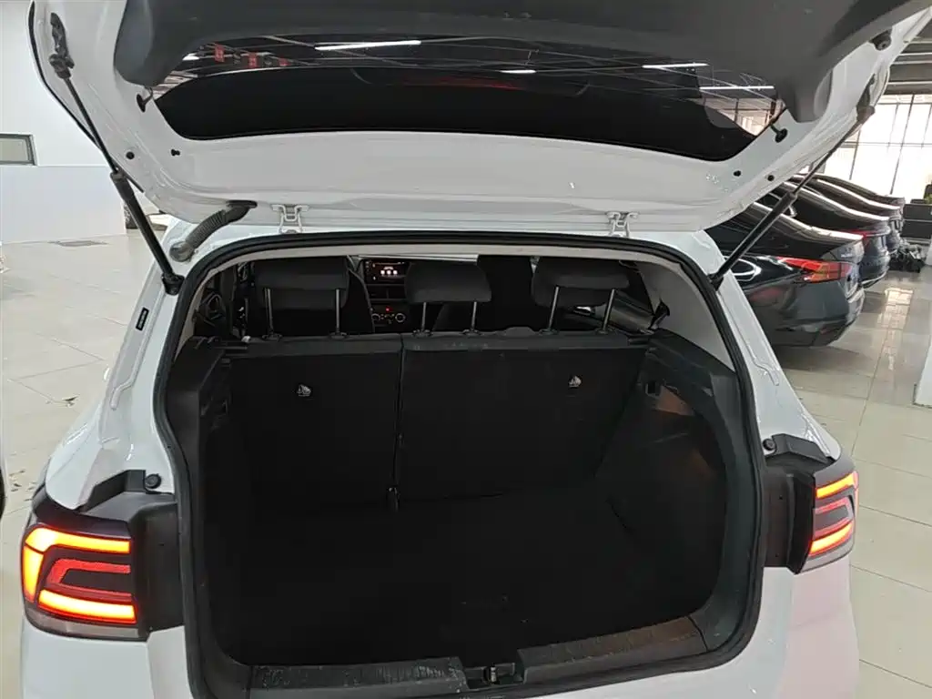 Volkswagen T-Cross 2023 — фото 19