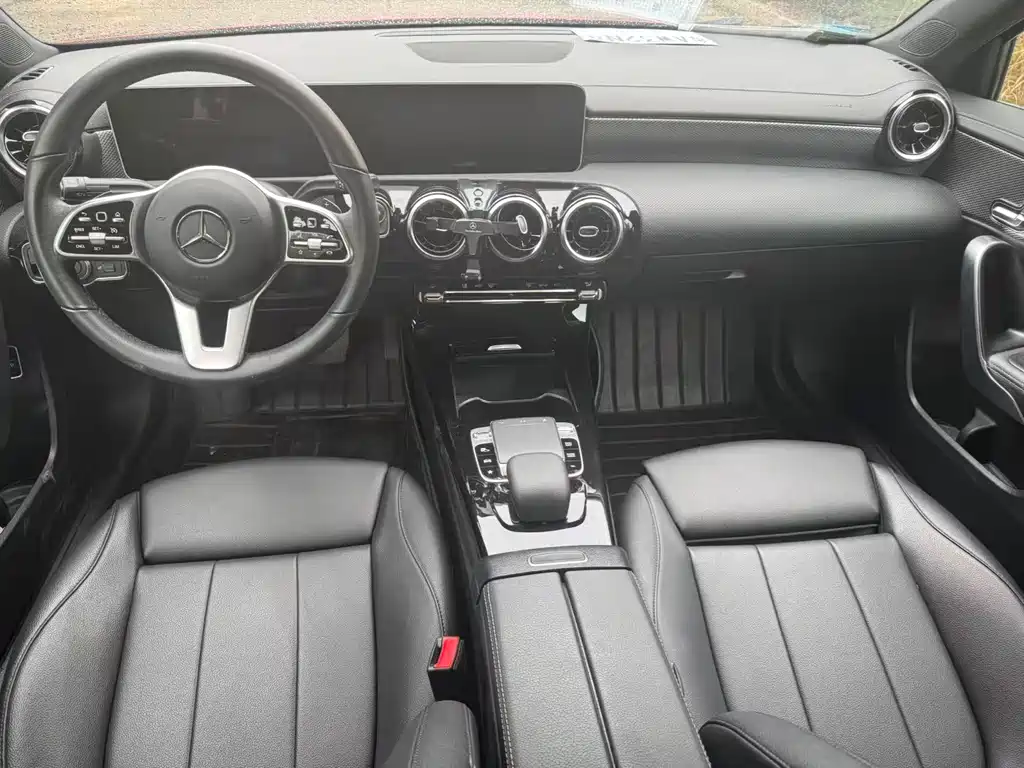 Mercedes-Benz A-Class 2019 — фото 9