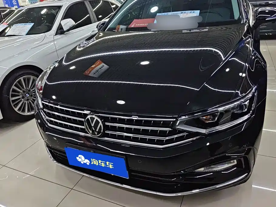 Volkswagen Magotan 2025
