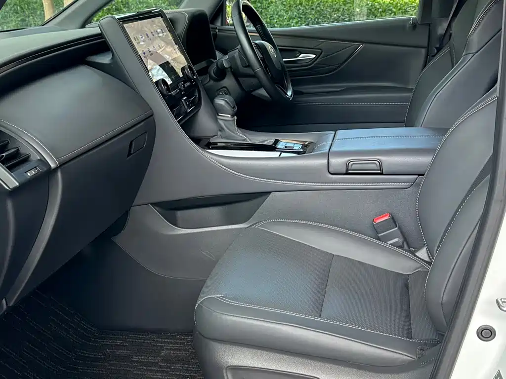 Toyota Alphard 2025 — фото 8