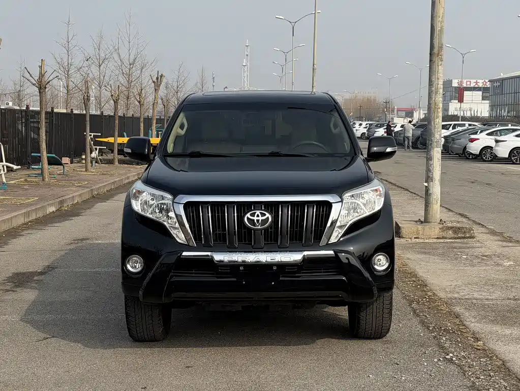 Toyota Prado 2015 — фото 2