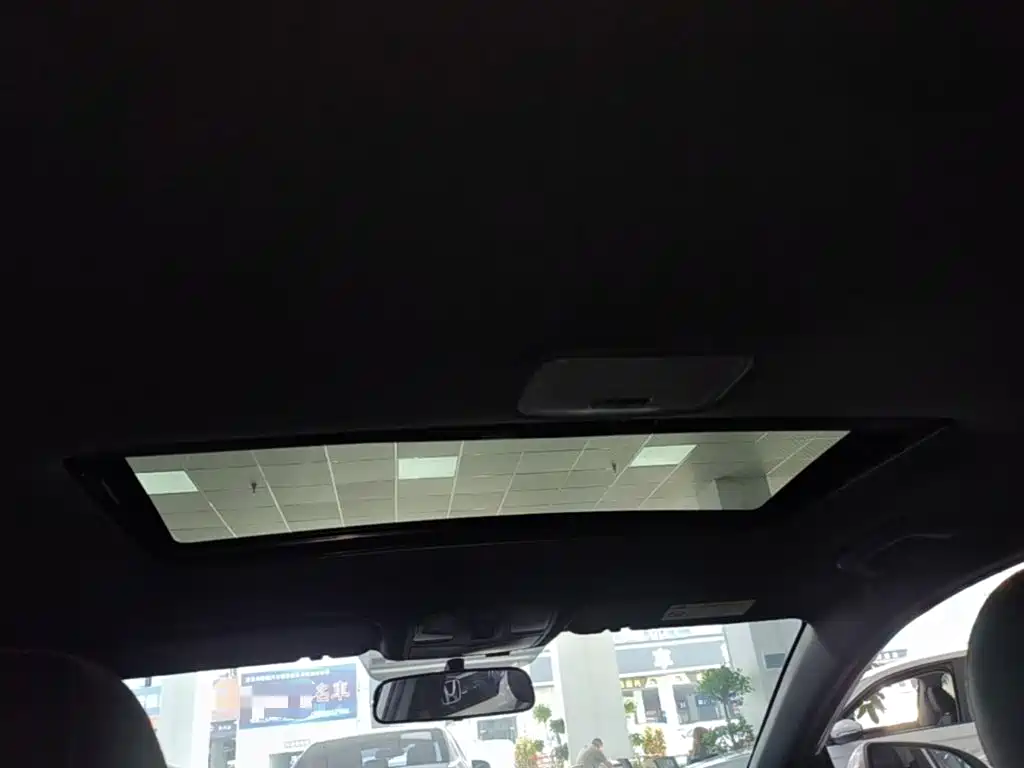 Hyundai Elantra 2019 — фото 18