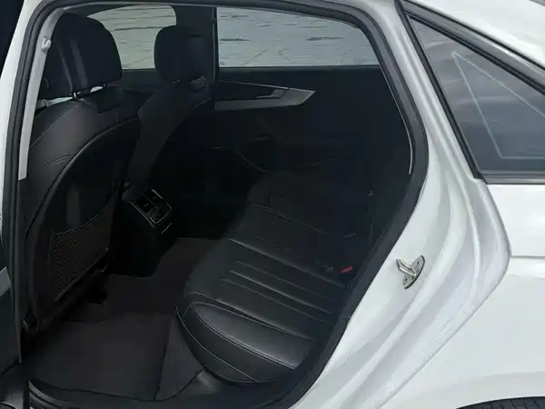 Audi A4L 2022