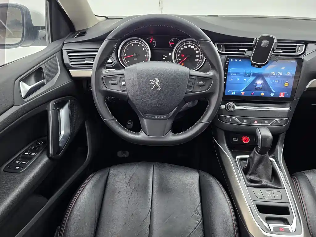 Peugeot 408 2017 — фото 14