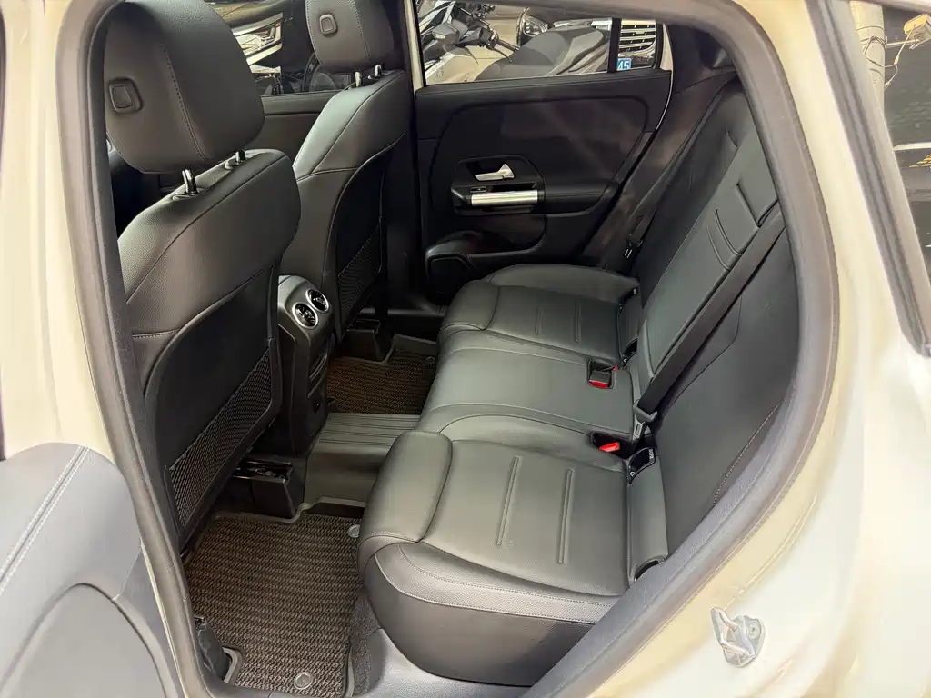 Mercedes-Benz GLA 2023 — фото 26