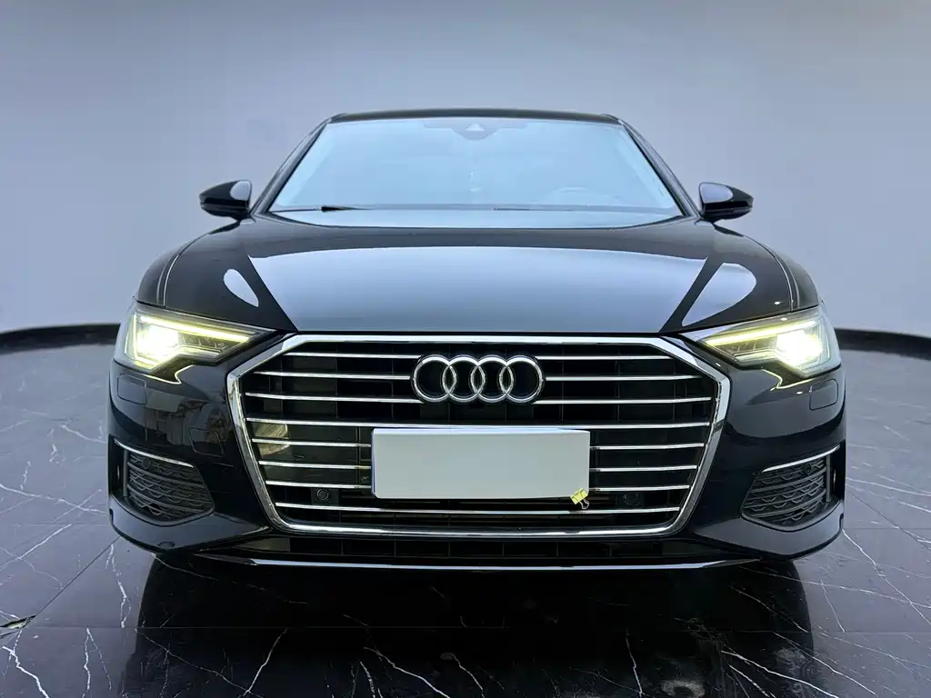 Audi A6L 2022
