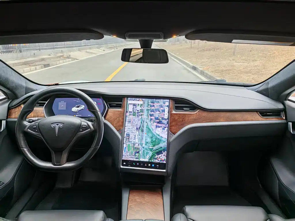 Tesla Model S 2019 — фото 8
