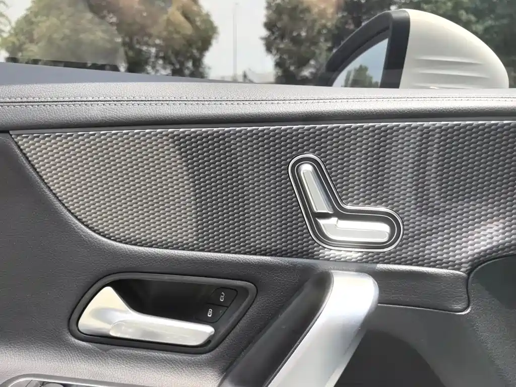 Mercedes-Benz A-Class 2023 — фото 13
