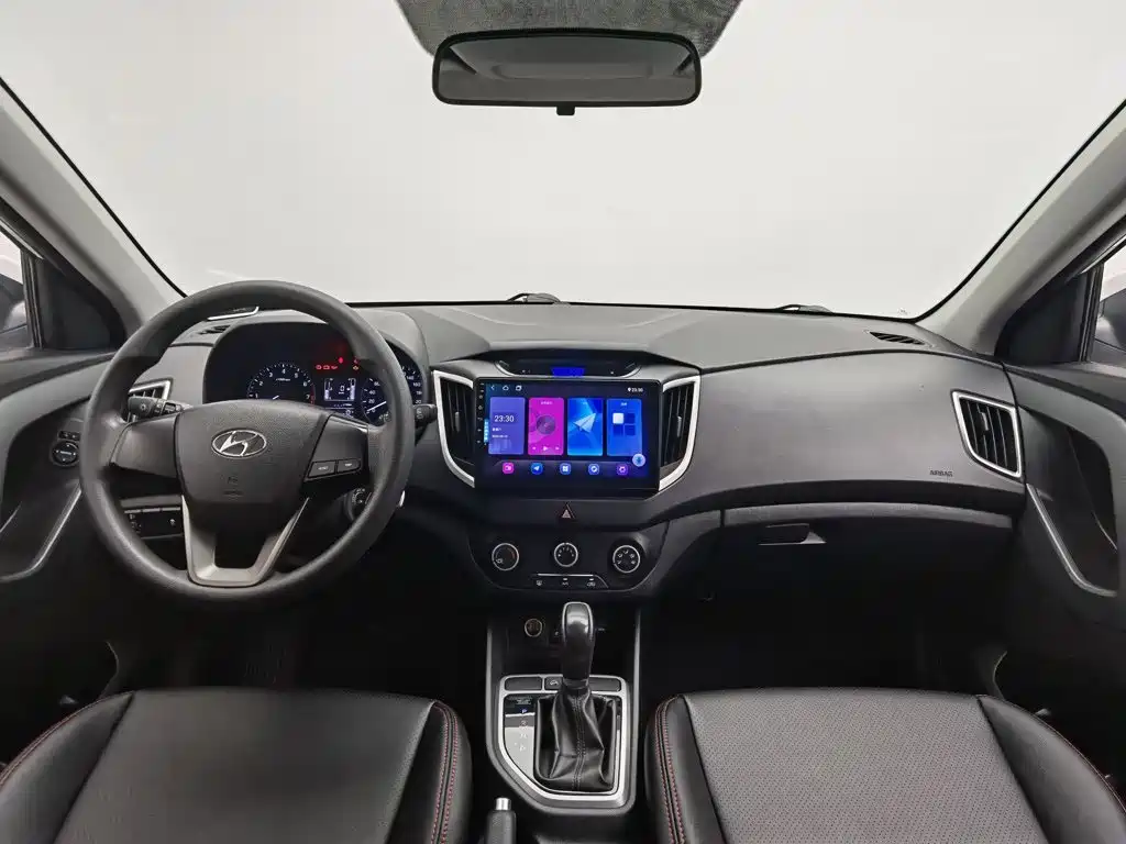 Hyundai ix25 2016 — фото 5