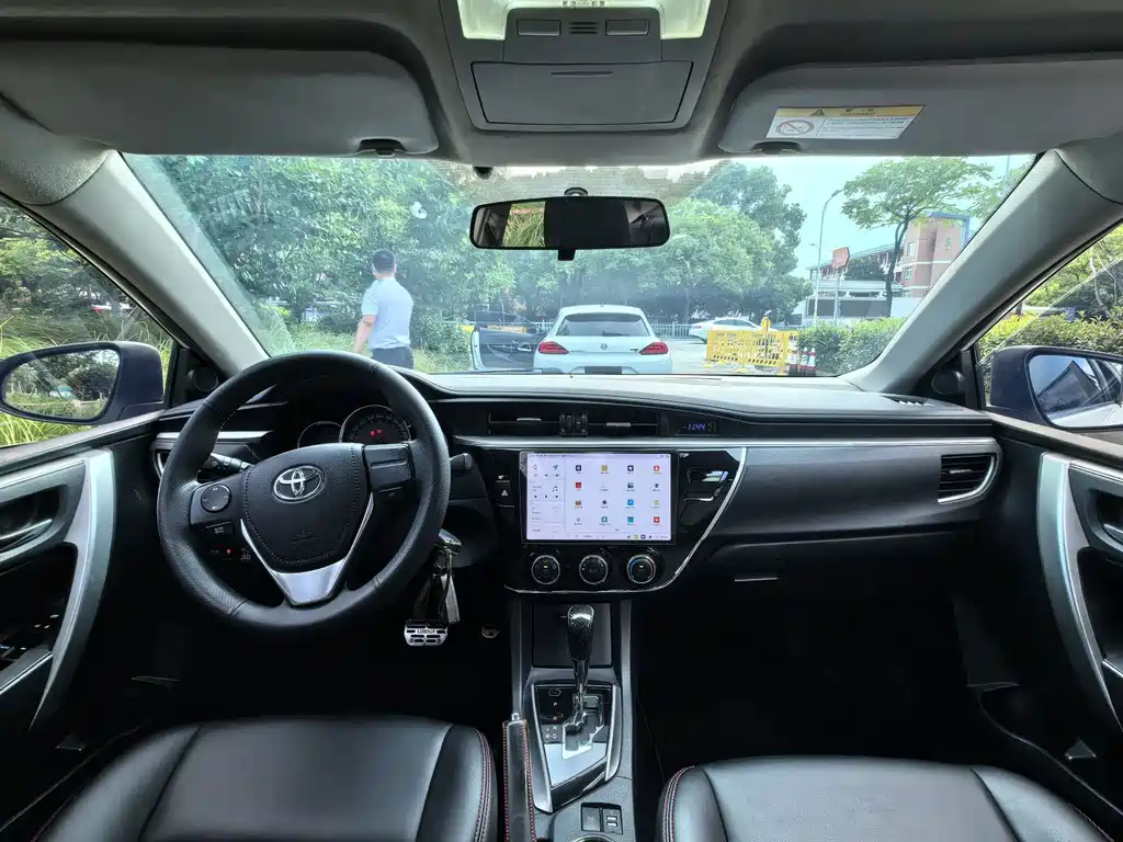 Toyota Corolla 2016 — фото 13