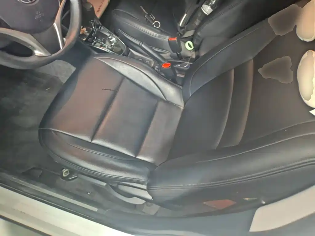 Toyota Yaris L 2022 — фото 15
