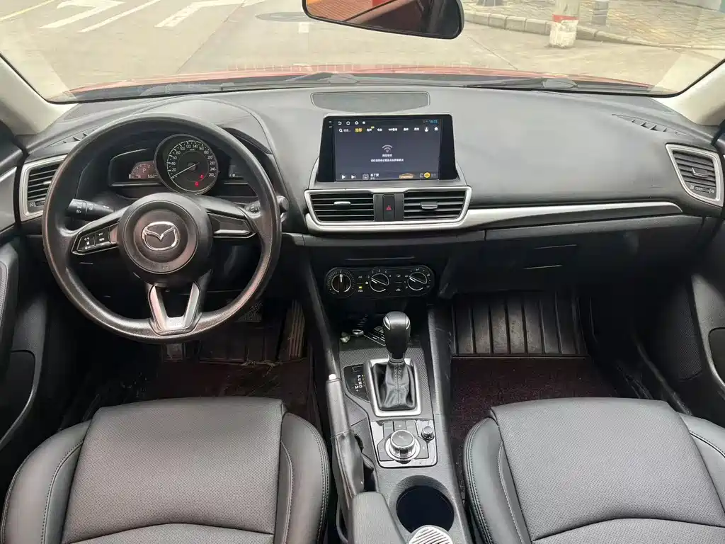 Mazda 3 Axela 2018 — фото 9