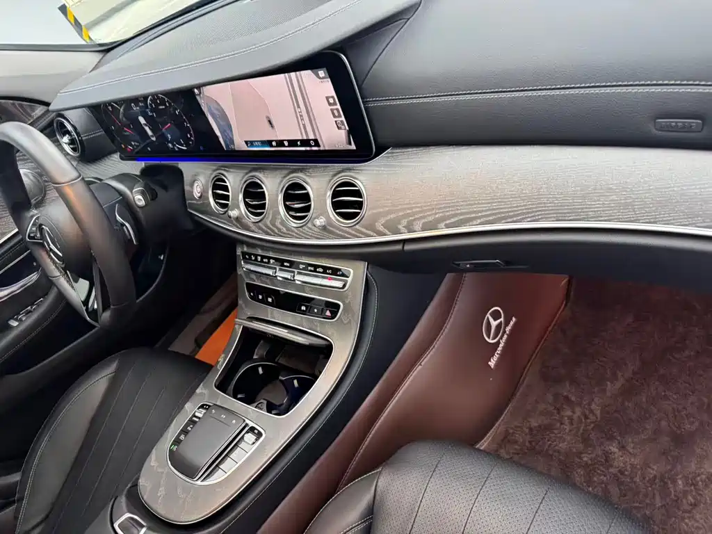 Mercedes-Benz E-Class 2023