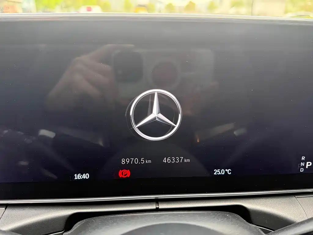 Mercedes-Benz C-Class 2023 — фото 15