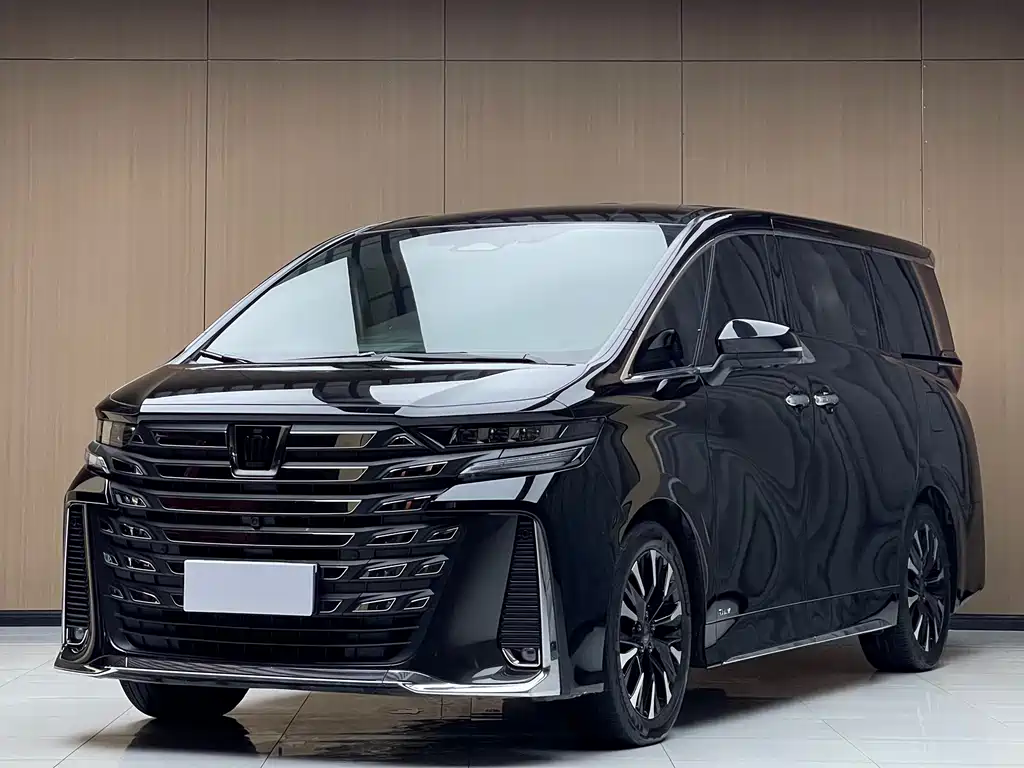 Toyota Vellfire 2023 — фото 1