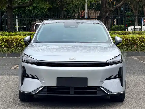 Geely Galaxy L6 2025