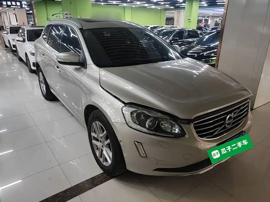 Volvo XC60 2017 — фото 4