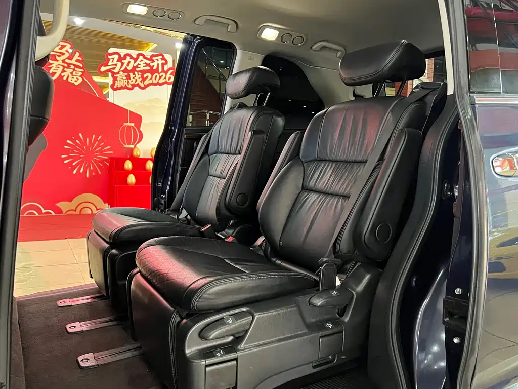 Honda Odyssey 2015 — фото 11