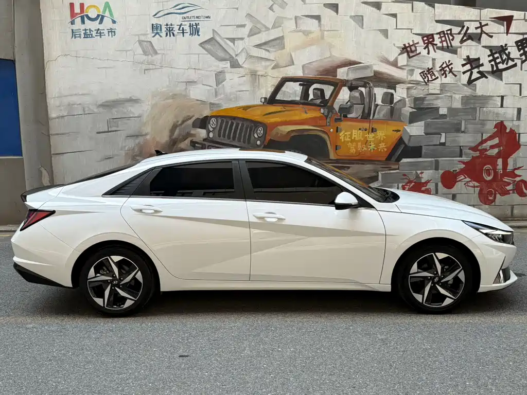 Hyundai Elantra 2021