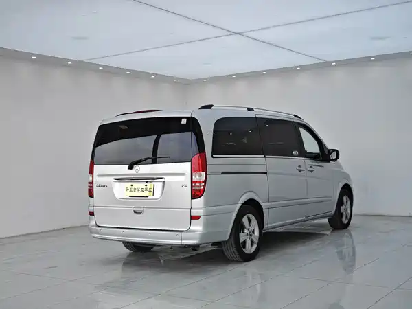 Mercedes-Benz Viano 2012