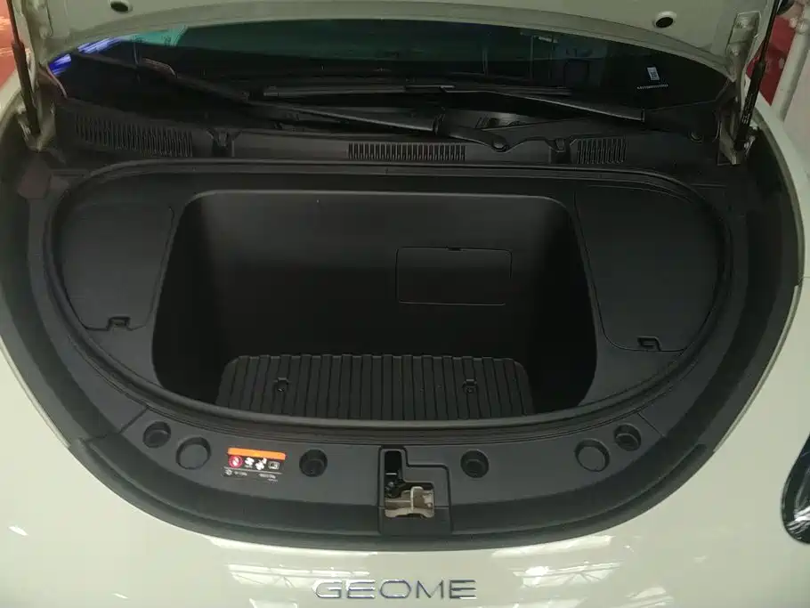 Geely Galaxy Starwish 2025 — фото 10