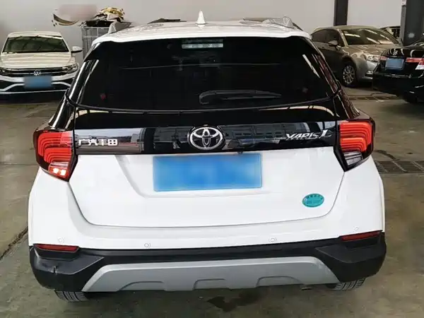 Toyota Yaris L 2023