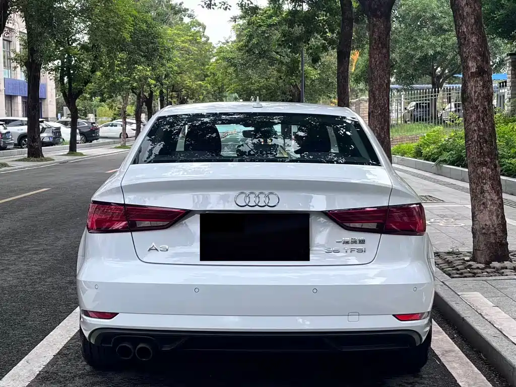 Audi A3 2018 — фото 12