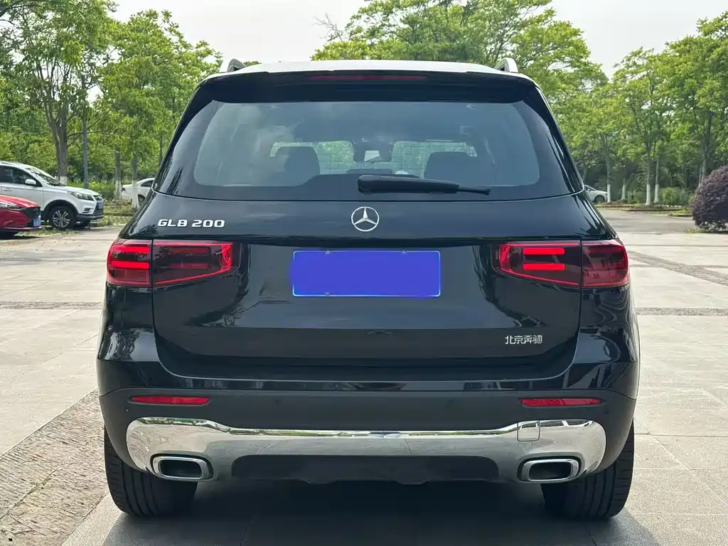 Mercedes-Benz GLB 2024 — фото 4