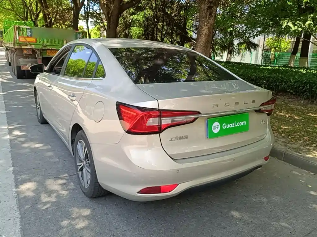 Roewe i5 2019